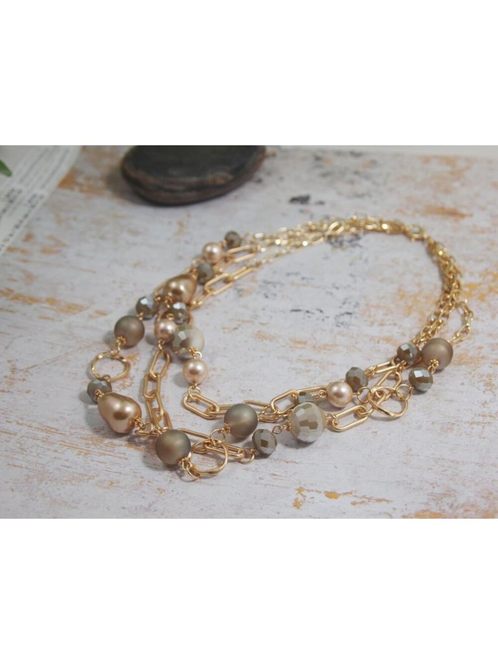 Chunky Multi-Layer Frosted Mother of Pearl Statement Necklace - Pastel Gift - Picture 5 of 8